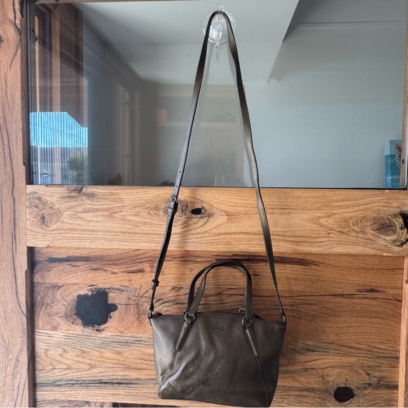 Coach Small Kelsey Satchel F27638 Metallic Olive Pebble Leather Tote Crossbody - Picture 1 of 11
